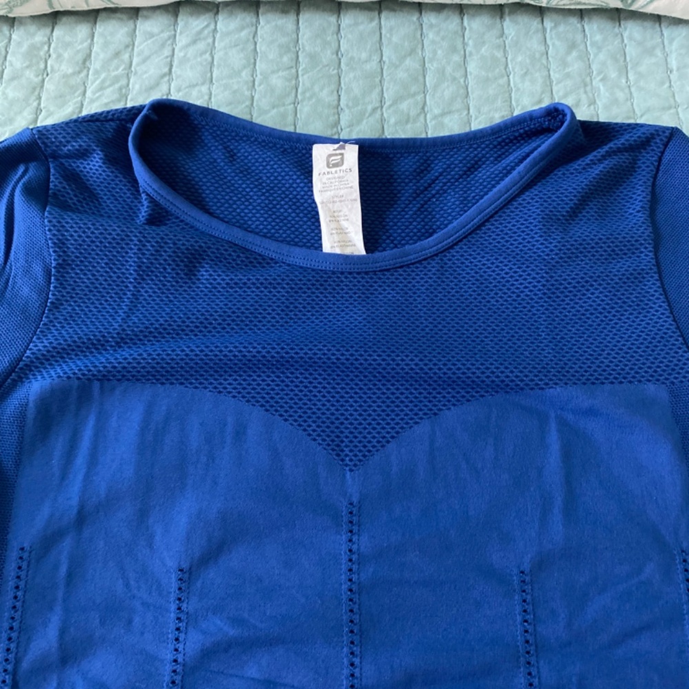Fabletics Delta Short Sleeve Tee Blue Sz L - Picture 2 of 7